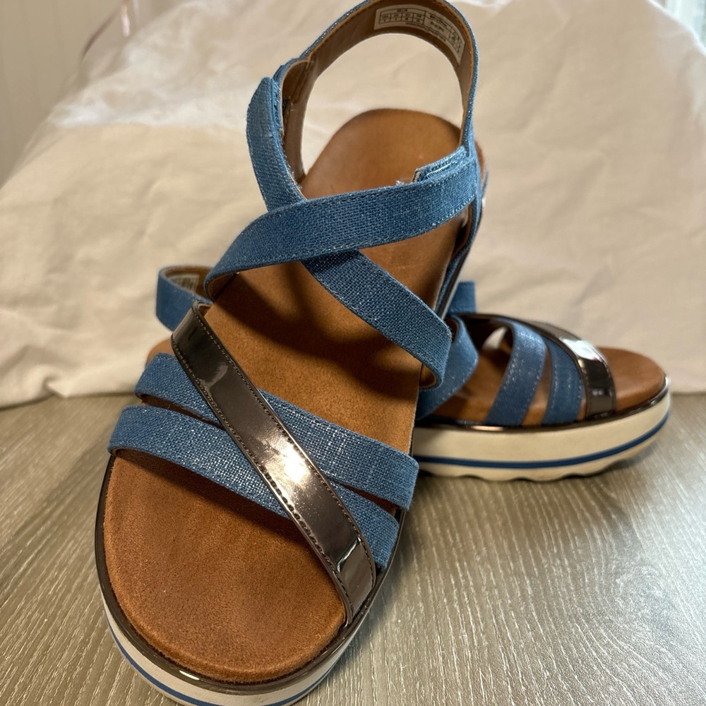 Vionic Blue and Silver Platform Sandals Size8
